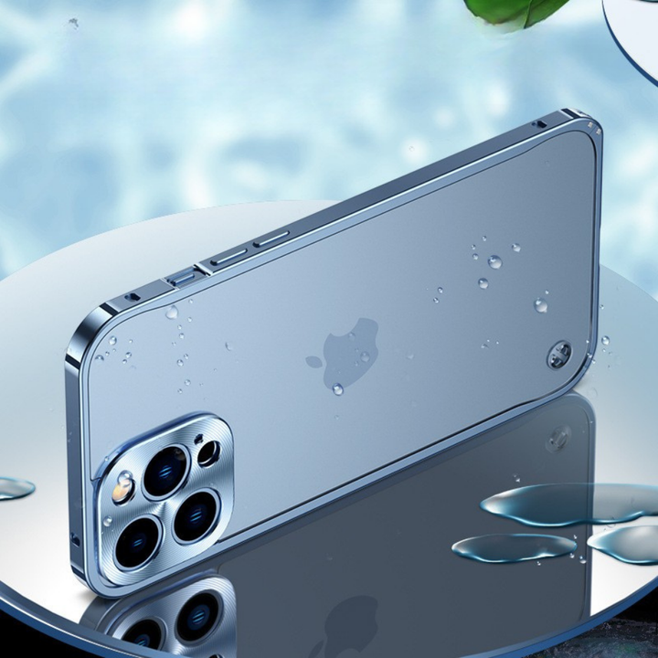 Unisex Aluminium Handyhülle für iPhone, bietet ultimativen, stoßfesten Schutz im Slim Design.