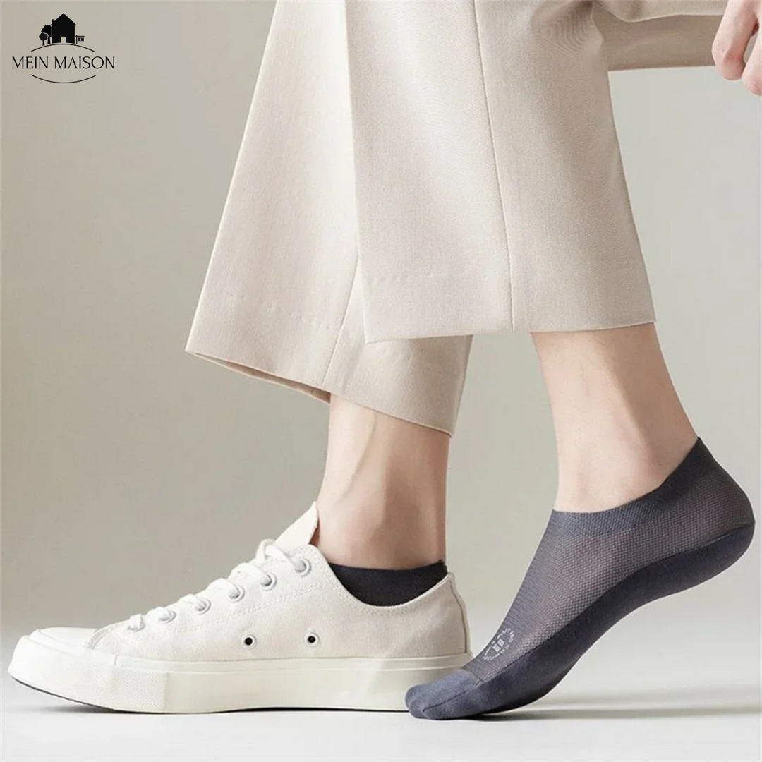 Kurze Anti-Rutsch Socken, ideal für Sneaker. Unisex Design in neutralen Farben.