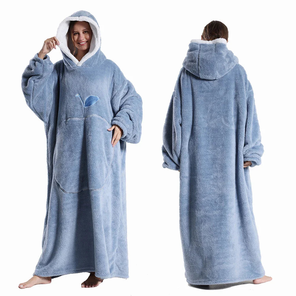 Bequeme wearable blanket: Übergröße Kapuzendecke mit Ärmeln & Sherpa-Futter, ideal für Homewear.