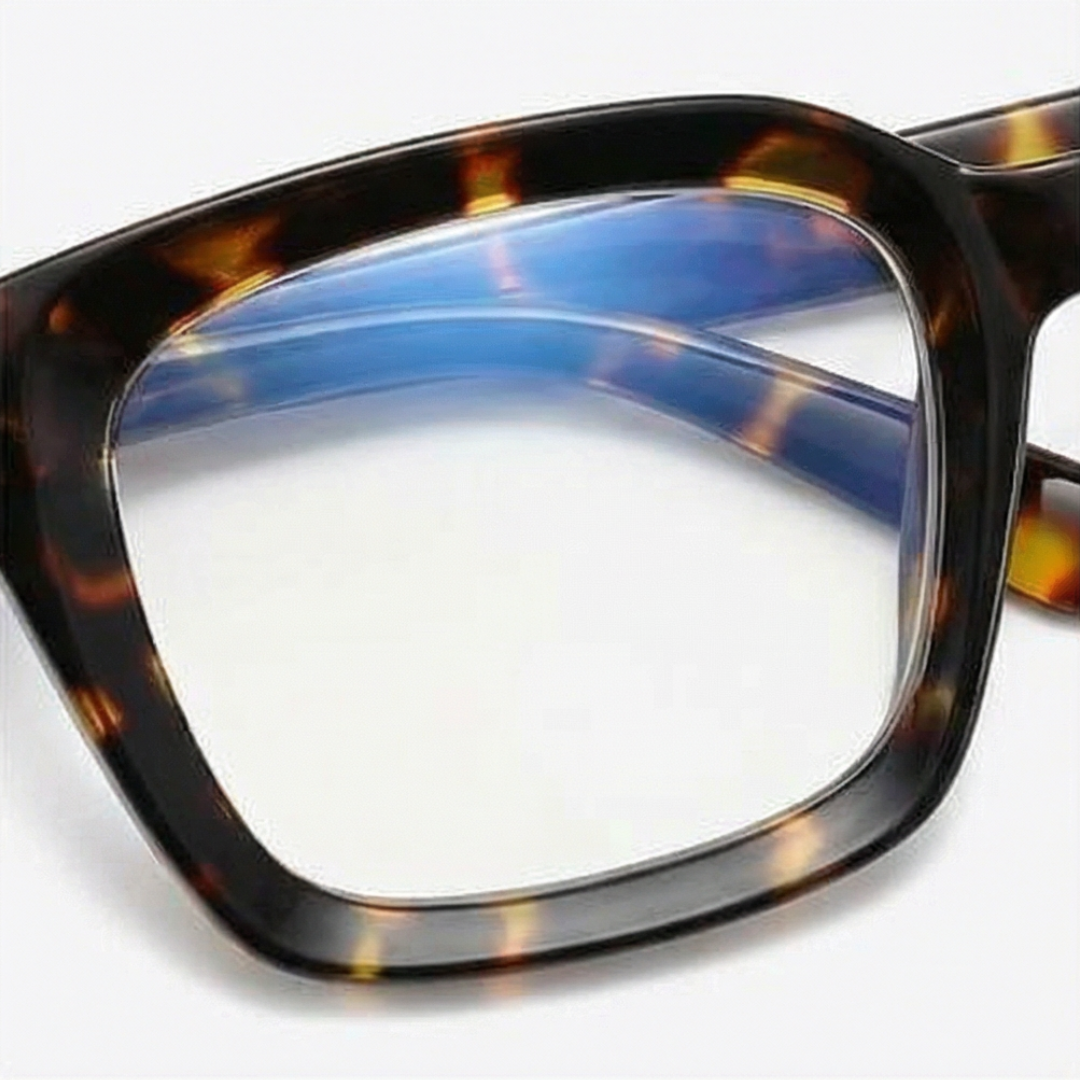 Offene Unisex Lesebrille mit Blaulichtfilter & klaren Gläsern, bereit für augenfreundliches Lesen.