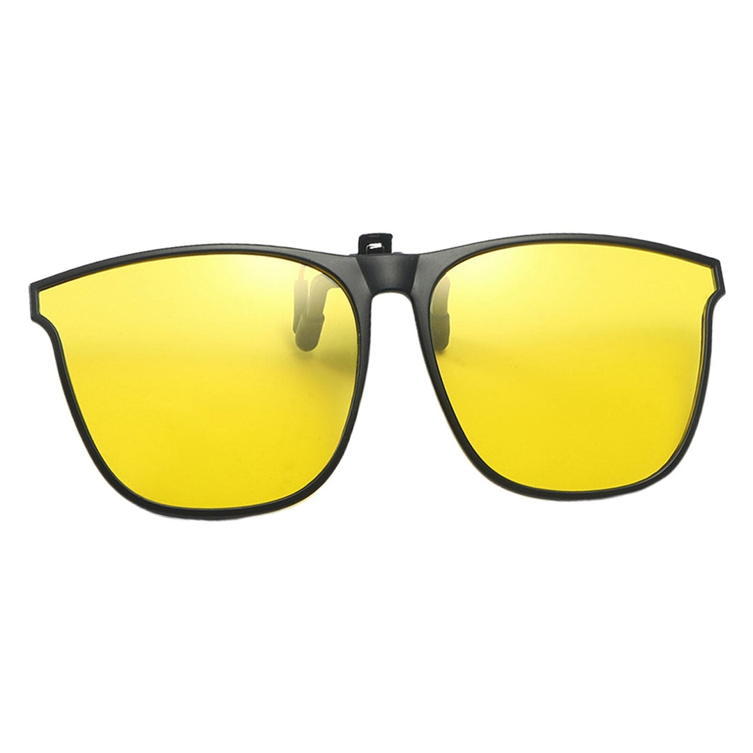 Polarisierte Clip-on Sonnenbrille für optimalen UV-Schutz und Blendschutz beim Autofahren & Outdoor-Aktivitäten.