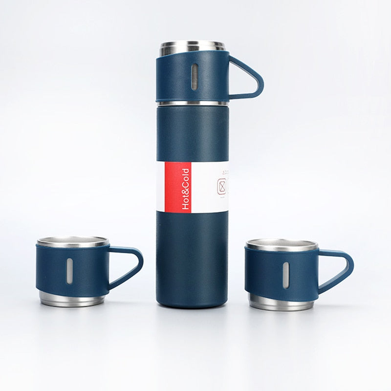 Hochwertige Edelstahl-Isolierflasche für Heißgetränke beim Picknick oder auf Reisen.