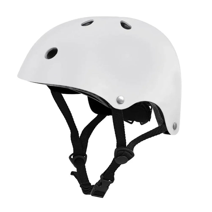 Bequemer SafeRide Fahrradhelm für Erwachsene mit optimalem Kopfschutz und Belüftung.