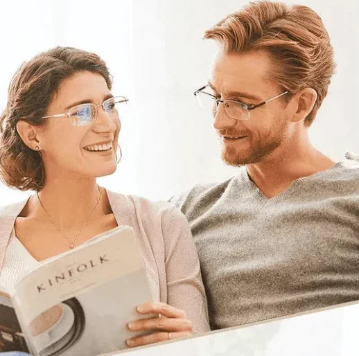 Klarheit nah & fern: Unisex Lesebrille mit Blaulichtfilter, Gleitsichtfunktion & leichtem TR90-Gestell.