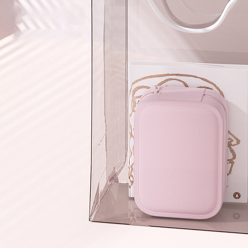 Geräumiger Kosmetik Organizer GlowCase Luxe mit LED-Beleuchtung, hält alle Schminkutensilien griffbereit.
