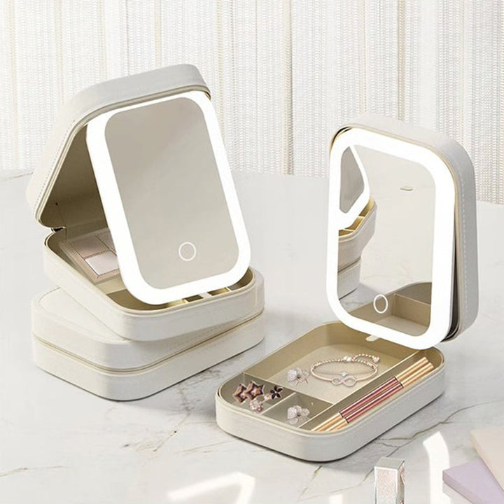 Kompakter Reise Schminkkoffer GlowCase Luxe mit hellem LED-Licht; Must-have für Beauty-Liebhaber.