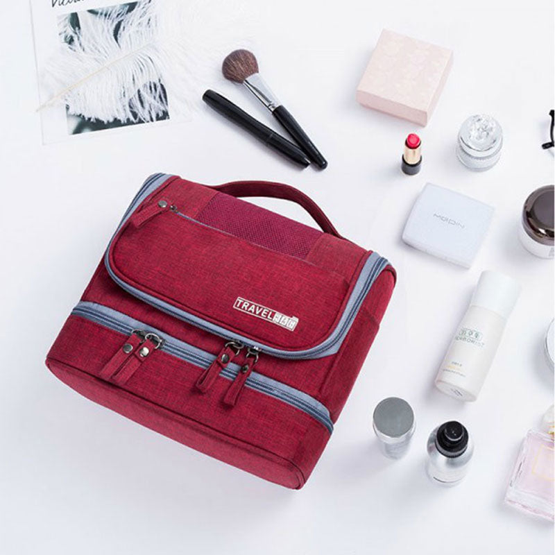 Stilvolle Unisex Kulturtasche zum Hängen, aus strapazierfähigem Nylon, optimal als Reise-Organizer für Badutensilien.