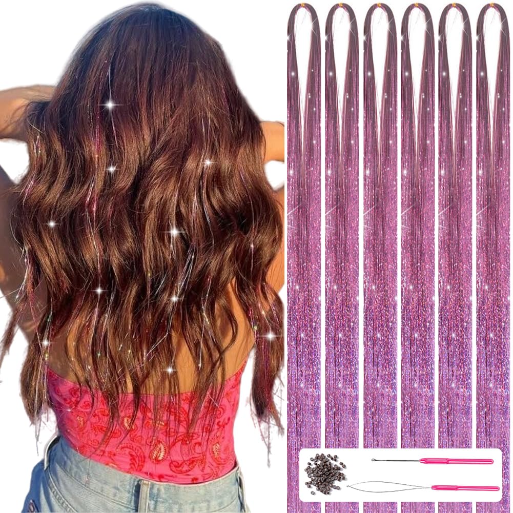 Nahaufnahme von schimmernden Haartinsel-Strähnen, perfekt als funkelndes Haaraccessoire.