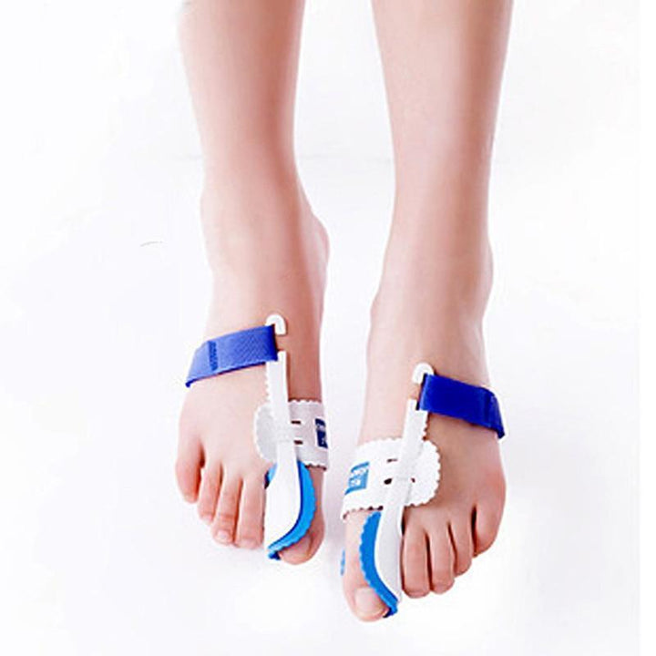 Verstellbare Nachtschiene für Hallux Valgus, korrigiert Zehenstellung, fördert Fußgesundheit & lindert Schmerzen.