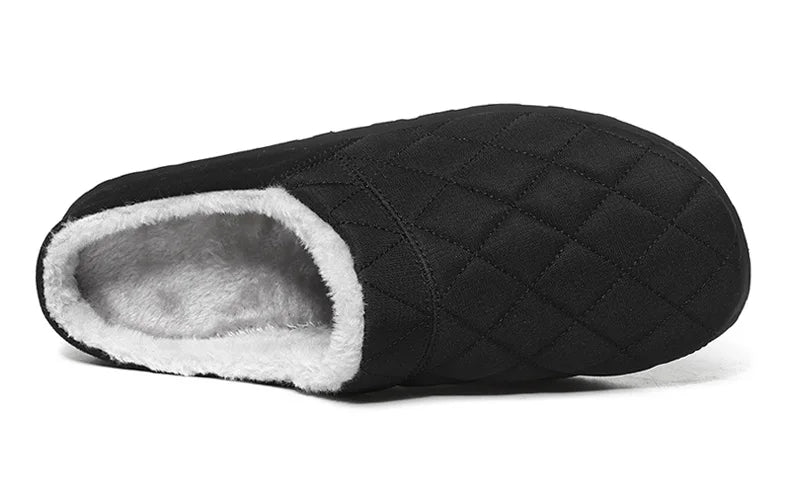 Warme flauschige Hausschuhe, unisex, rutschfeste Sohle für sicheres Gehen.
