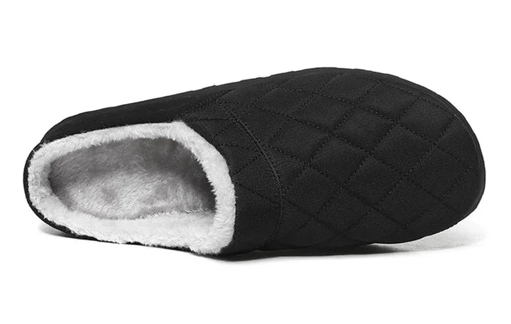 Warme flauschige Hausschuhe, unisex, rutschfeste Sohle für sicheres Gehen.