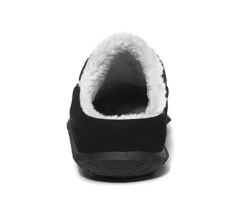 Gemütliche Winterschuhe für zuhause, unisex, warm und rutschfest, diverse Größen.