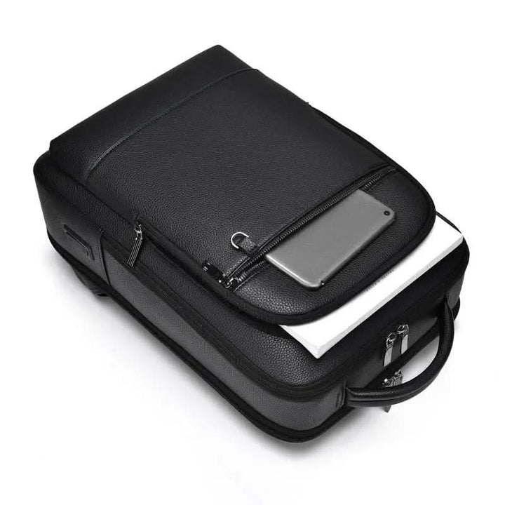 Der schwarze Business & Reise Rucksack von der Seite, zeigt schlankes und funktionelles Profil.