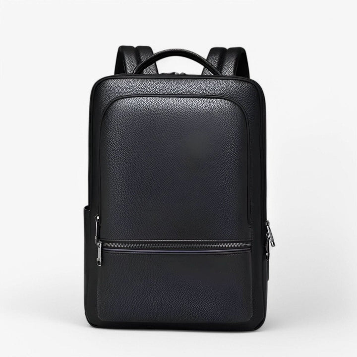 Vorderansicht des minimalistischen, schwarzen USB Rucksacks für Arbeit, Reisen und Freizeit.