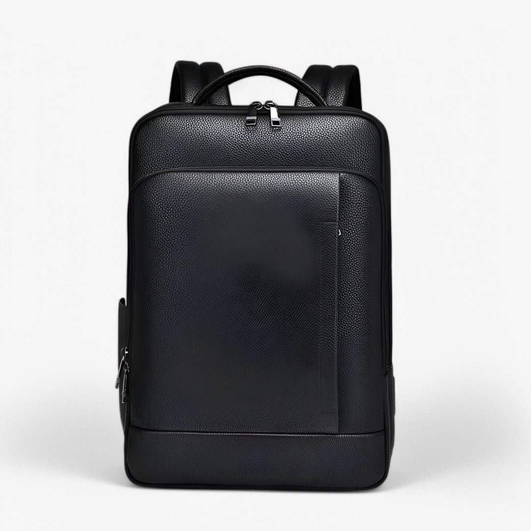 Der schwarze intelligente USB Rucksack gefüllt mit Reiseutensilien, bereit für das nächste Abenteuer.