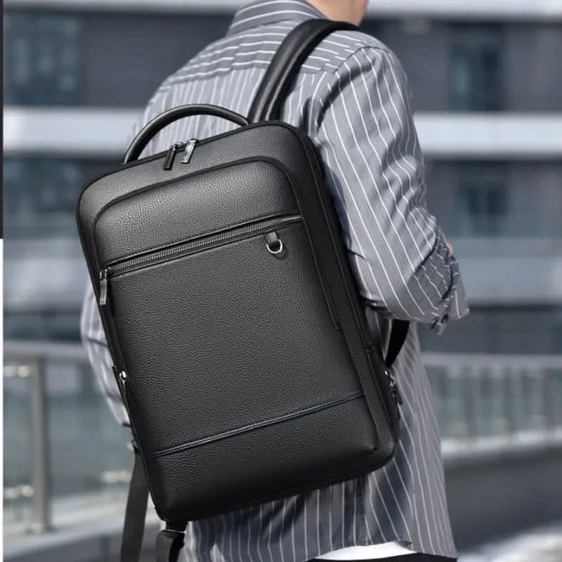 Moderner, schwarzer USB Rucksack für Damen & Herren, perfekt als Laptop & Business Rucksack.