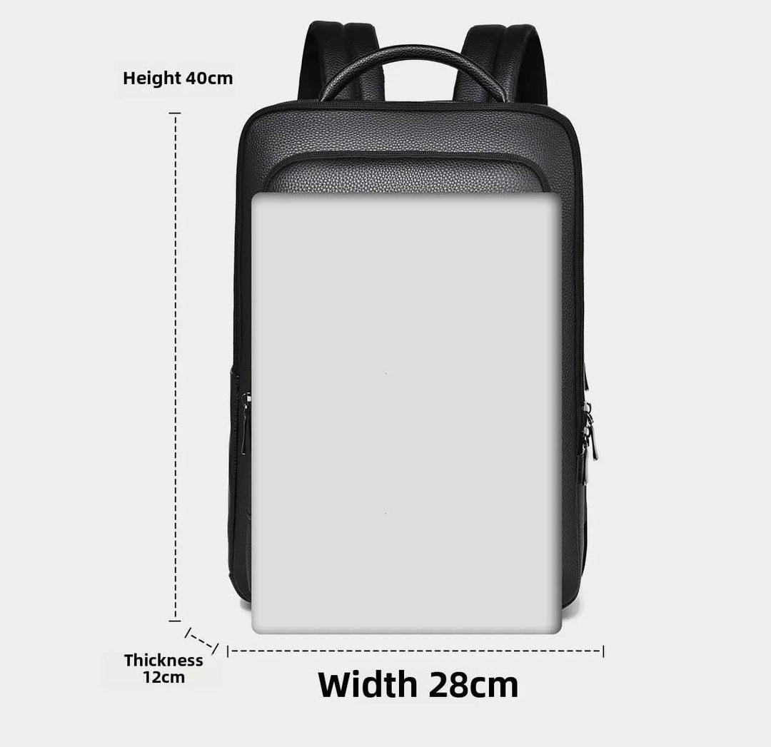 Moderner schwarzer Unisex Rucksack im Freien, unterstreicht seine Vielseitigkeit und robustes Design.