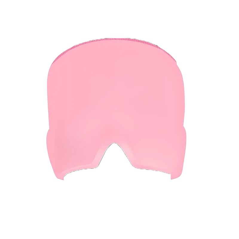 Person trägt unisex Kühlmaske bei Migräne. Gelmaske für Kopfschmerzlinderung & entspannende Therapie.