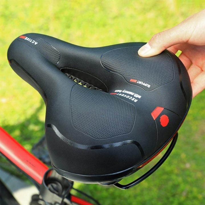Komfortabler E-Bike Sattel, stoßdämpfend & weich gepolstert, optimiert für Citybike & Trekkingrad.