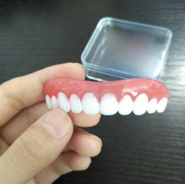 Hochwertiger künstlicher Zahnersatz, Unisex, für ein makelloses, weißes Lächeln. Perfekte Zahnabdeckung kosmetisch.