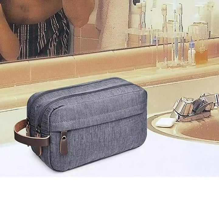Unisex Kulturbeutel für Reisen, robust & wasserabweisend. Perfekt als Reise-Organizer oder Kosmetiktasche.