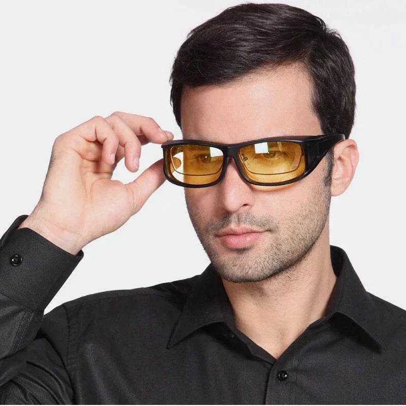 Sichere Nachtfahrbrille mit Blendschutz und orange Gläsern, GlareCut für entspanntes Fahren.