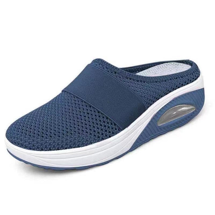 Nahaufnahme der OrthoAir Luftkissen-Sohle. Innovative Dämpfung für komfortable, orthopädische Sneaker.