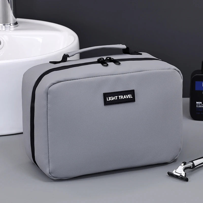 Praktischer unisex Kulturbeutel für Reisen. Wasserabweisender Organizer für Pflegeprodukte & Kosmetik.