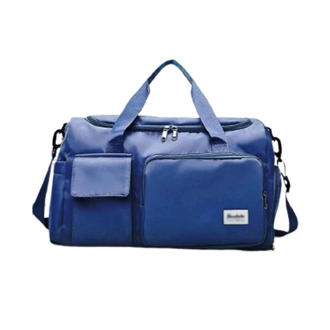 Das Schuhfach der Reisetasche, offen gezeigt, für Schuhe oder schmutzige Wäsche.