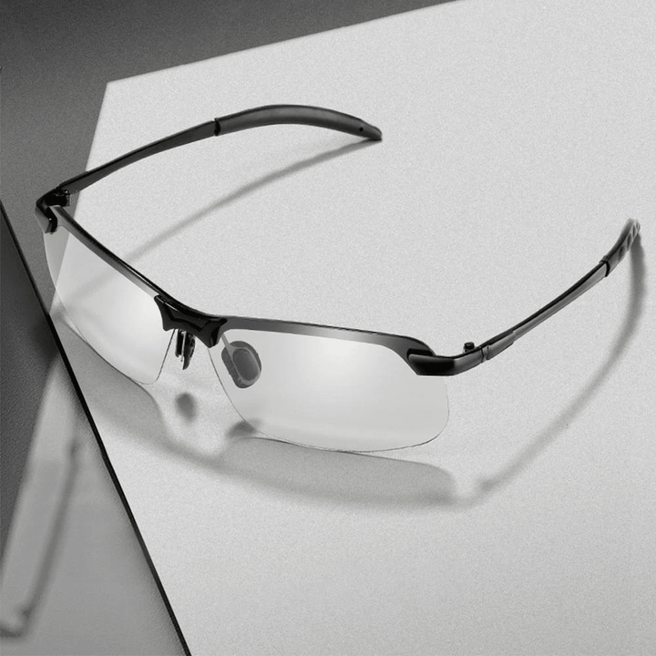 Vielseitige Unisex Photochrom-Sonnenbrille, polarisiert, in elegantem Schwarz/Grau, perfekt für Reise & Alltag.
