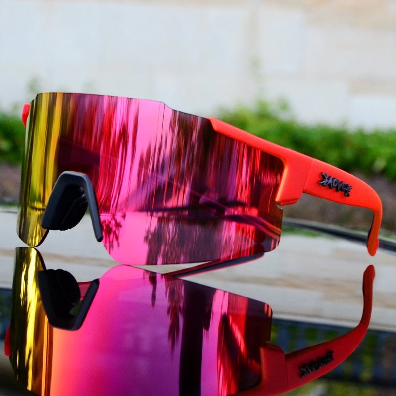 Ganzjährige Unisex Sport-Sonnenbrille mit UV-Schutz. Ideale Outdoorbrille für alle aktiven Erlebnisse.