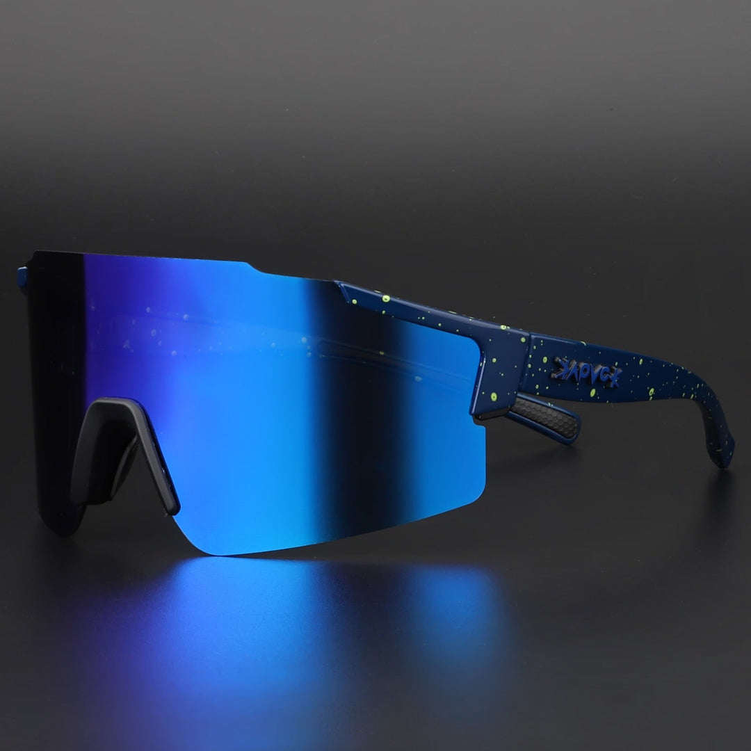 Stylische Fahrradbrille unisex, verspiegelt, mit UV-Schutz für Radfahren. Optimaler Begleiter für sportlichen Lifestyle.