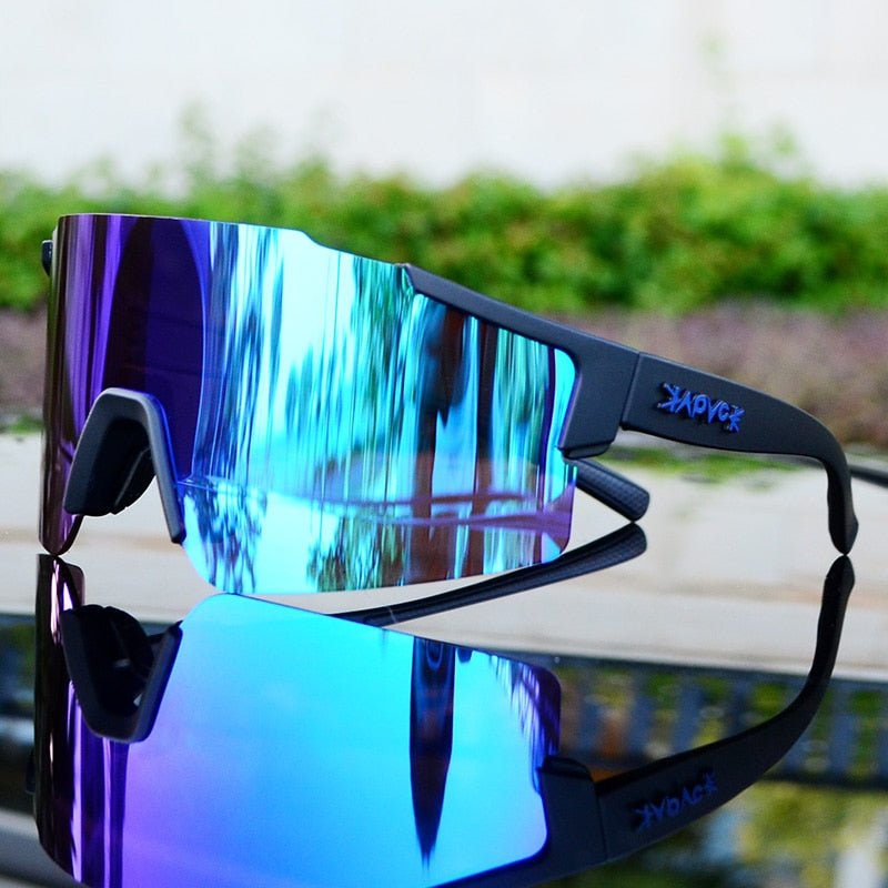 Unisex Sport-Sonnenbrille mit 100% UV-Schutz. Perfekte Outdoor-Brille für klares Sehen bei jeder Aktivität.