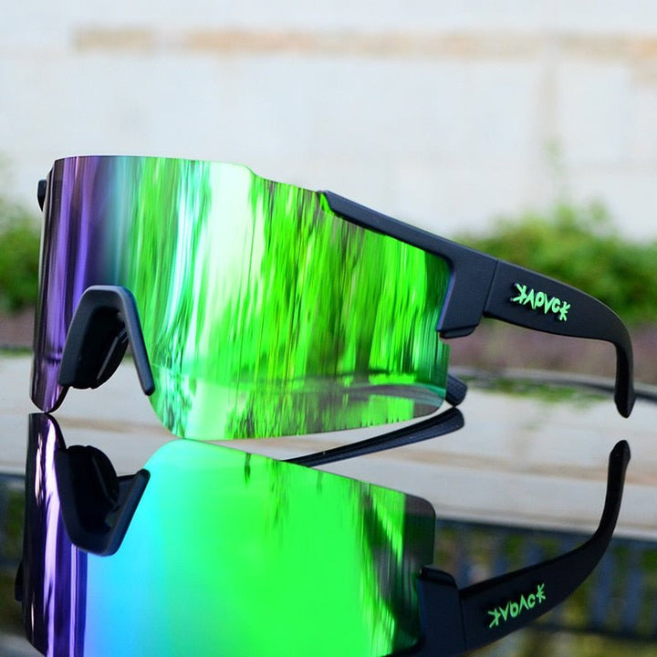 Moderne Sport-Sonnenbrille unisex, verspiegelt. Perfektes Sportzubehör für Radfahren, Laufen & Outdoor.