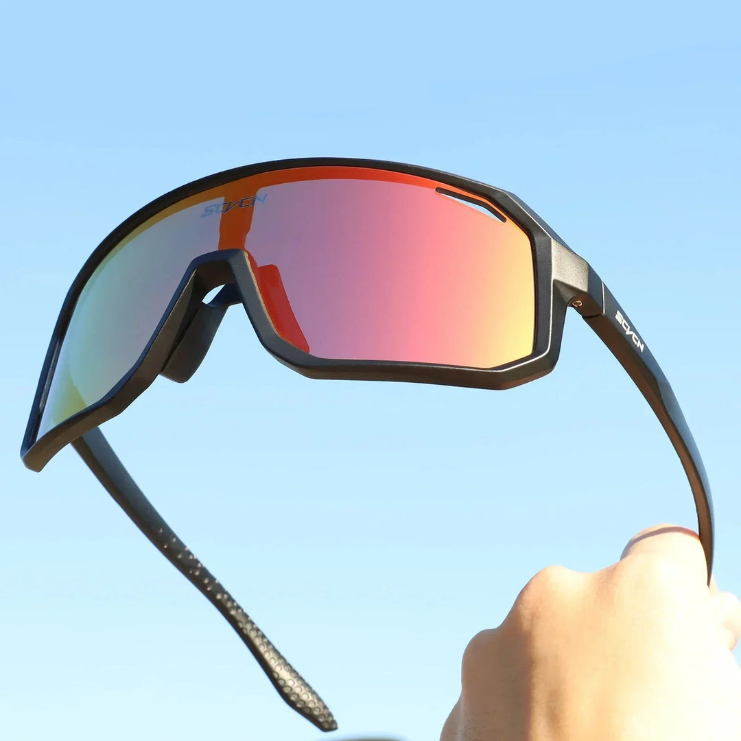 Unisex Sport Sonnenbrille mit UV400 Schutz für Outdoor-Aktivitäten.