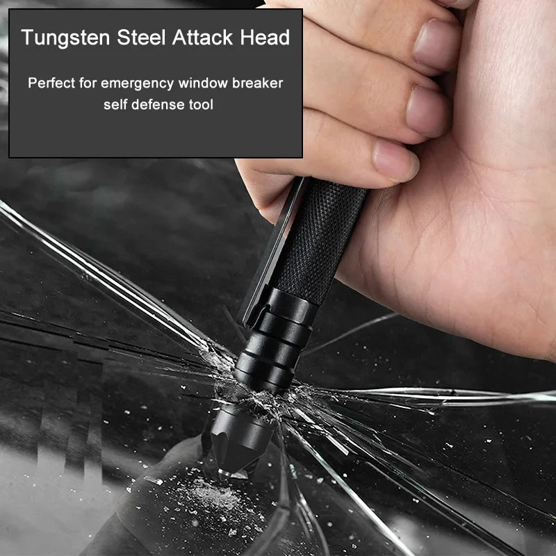 Nahaufnahme des robusten Glasbrechers am Multifunktions-Taktikstift. Ideal für Notfälle und Selbstverteidigung.