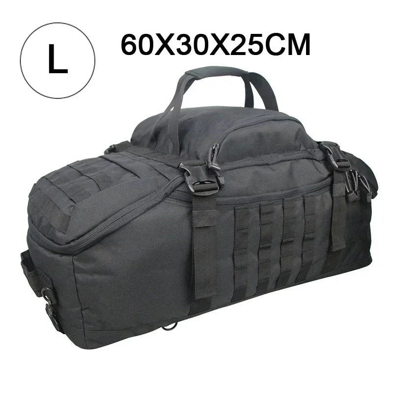 Geräumige TrailTrek Reisetasche in Camouflage. Multifunktionaler Rucksack für Outdoor-Aktivitäten.