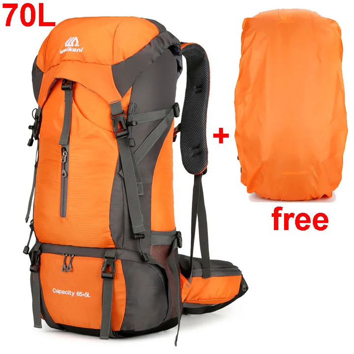 Detail des robusten, wasserdichten Nylonmaterials des 70L Trekkingrucksacks. Ideal für Outdoor & Reise.