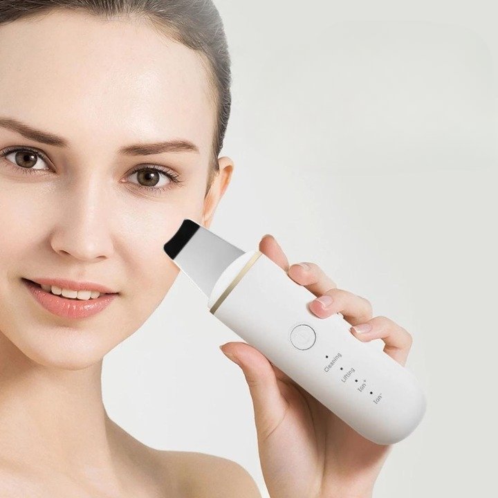 Unisex Ultraschall-Gesichtsreinigungsgerät für Tiefenreinigung, Peeling & makellose Haut.