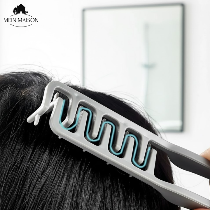 Volumen Styling Kamm für langanhaltende Fülle und perfekt gestyltes Haar.