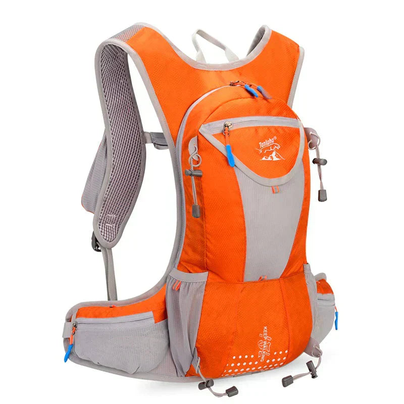 AquaPack Wanderrucksack in Schwarz, leicht, wasserdicht, mit Trinkblase für Outdoor-Sport.