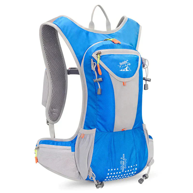 Atmungsaktiver, leichter Trekkingrucksack mit Trinkblase, wasserdicht, ideal für lange Wanderungen.