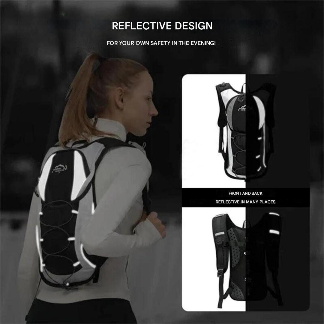 Flexibler, leichter AquaPack Wanderrucksack, wasserdicht, mit Trinksystem für alle Outdoor-Sportarten.