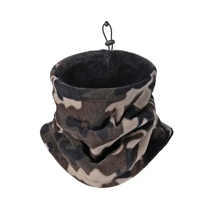 Atmungsaktiver, warmer Nackenschutz mit Tarnmuster für Outdoor-Aktivitäten und Winterwandern.