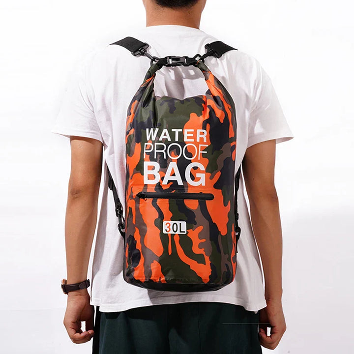 Unisex Wasserdichter Rucksack mit Nass-/Trockenfach für Outdoor-Abenteuer, Camping und Wandern.