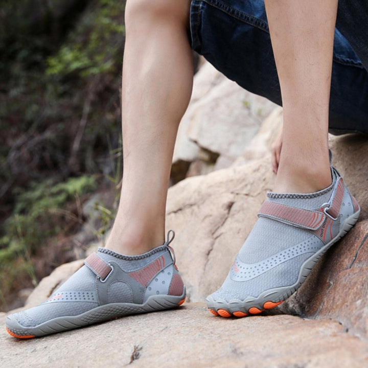 Herren & Damen Wasserschuhe: schnelltrocknend, leicht, rutschfest & flexibel für Outdoor-Abenteuer.