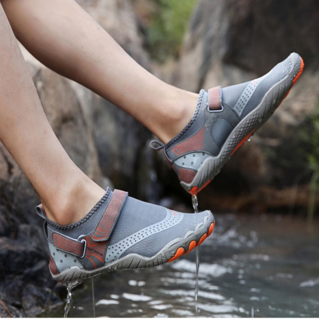 Schwimmschuhe für Strand & Pool, unisex, mit rutschfester Sohle. Ideale Aquaschuhe für Wassersportler.