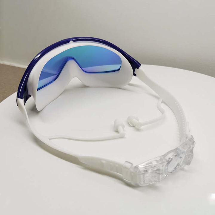 Schützende Unisex Schwimmbrille mit UV-Schutz, Antibeschlag & kratzfesten Gläsern. Weitwinkel für klare Sicht.