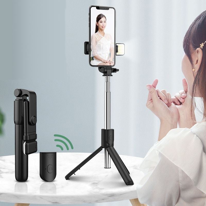 Universal Handy Stativ mit Selfie Stick Funktion, LED-Licht und Bluetooth Fernbedienung.