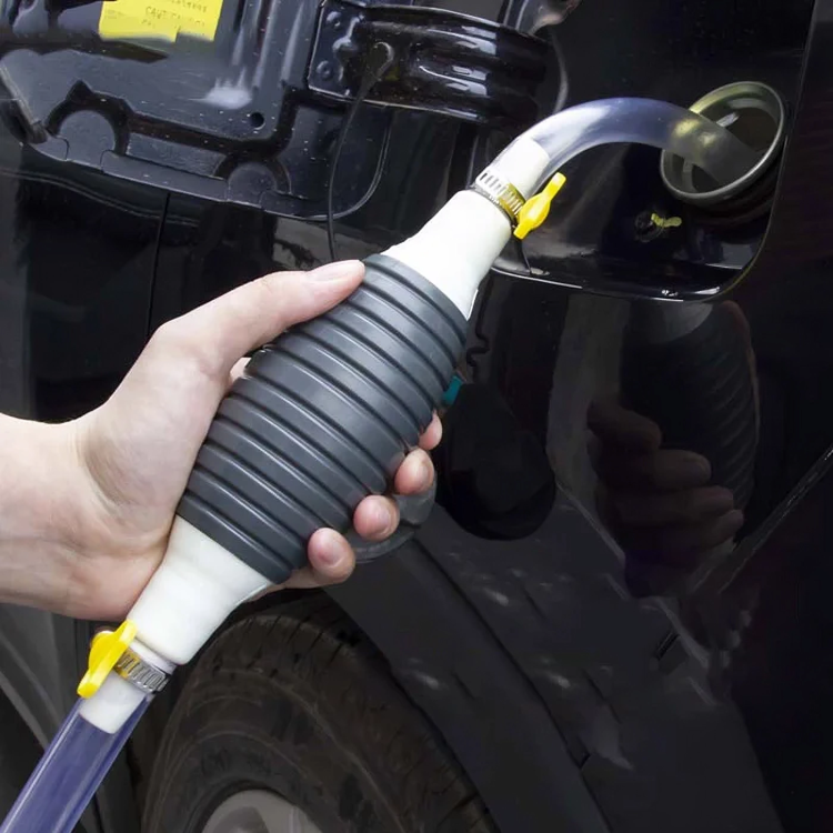Robuste Hand-Siphonpumpe für Kraftstoff und Flüssigkeiten. Ideal als Notfallpumpe & Garagenhelfer.